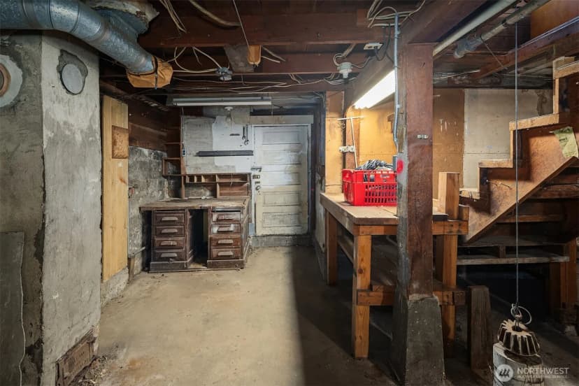 Property photo for 5202 35th Avenue Sw, Seattle photo 27