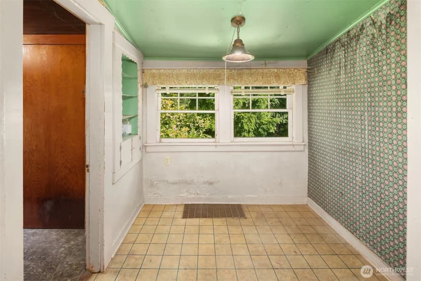 Property photo for 5202 35th Avenue Sw, Seattle photo 18