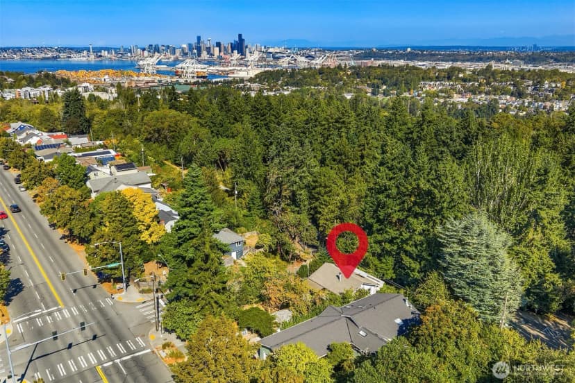Property photo for 5202 35th Avenue Sw, Seattle photo 6