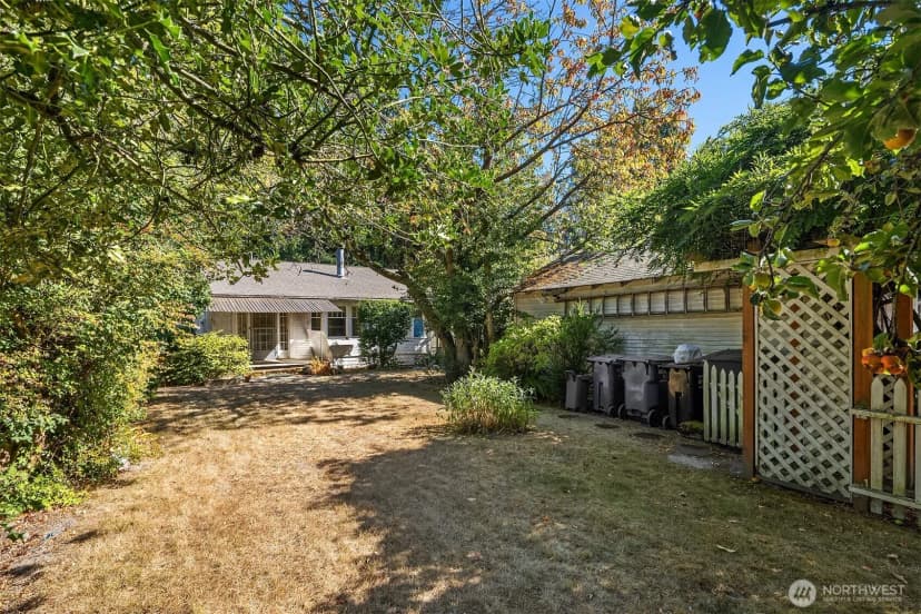 Property photo for 5202 35th Avenue Sw, Seattle photo 11