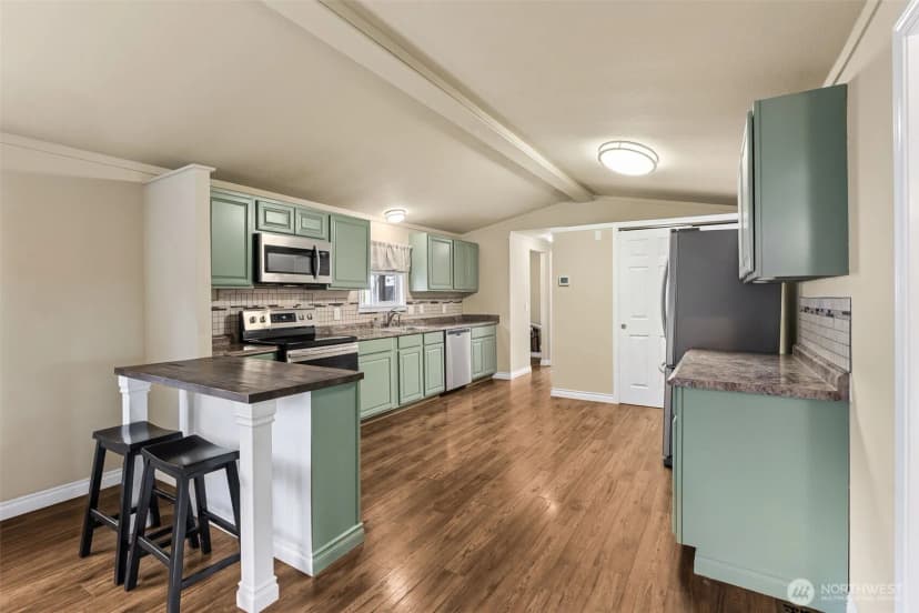 Property photo for 8517 Pepperidge Lane Se, Yelm photo 5