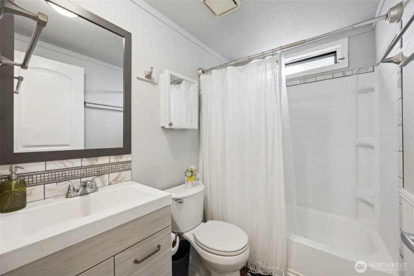Property photo for 8517 Pepperidge Lane Se, Yelm photo 10