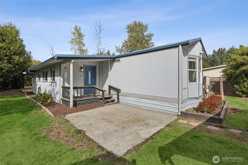 Property photo for 8517 Pepperidge Lane Se, Yelm photo 2