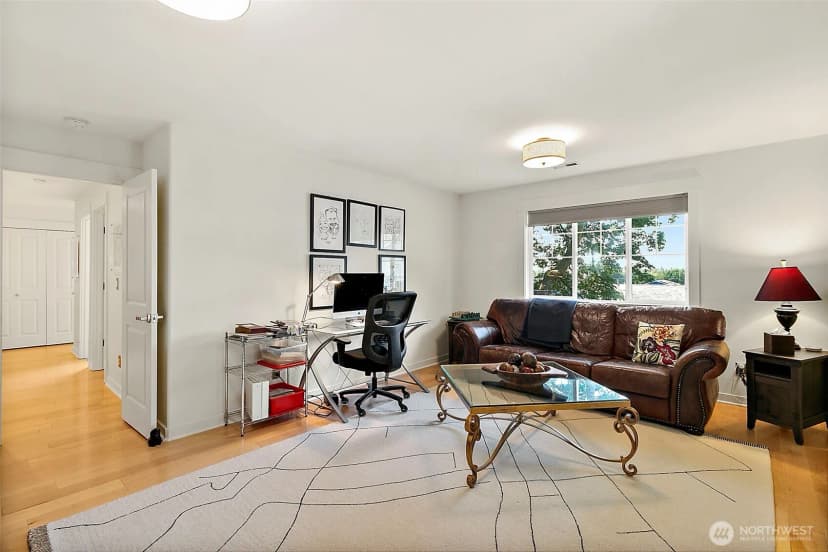 Property photo for 4917 Ne 8th Street, Renton photo 28
