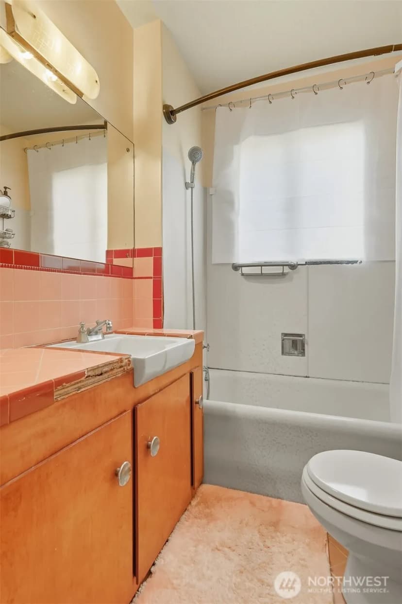 Property photo for 130 & 132 N 77th Street, Seattle photo 10