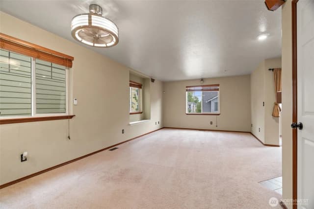 Property photo for 11805 12th Avenue W, Everett photo 3