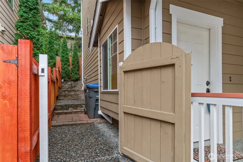 Property photo for 11805 12th Avenue W, Everett photo 21