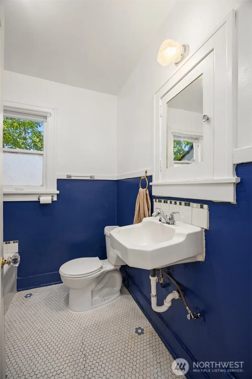 Property photo for 6749 10th Avenue Nw, Seattle photo 12