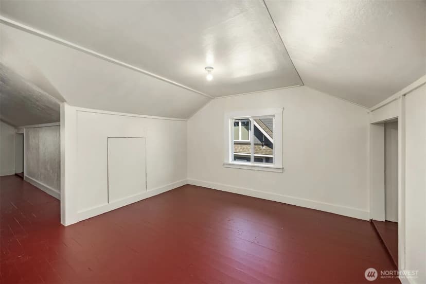 Property photo for 6749 10th Avenue Nw, Seattle photo 16