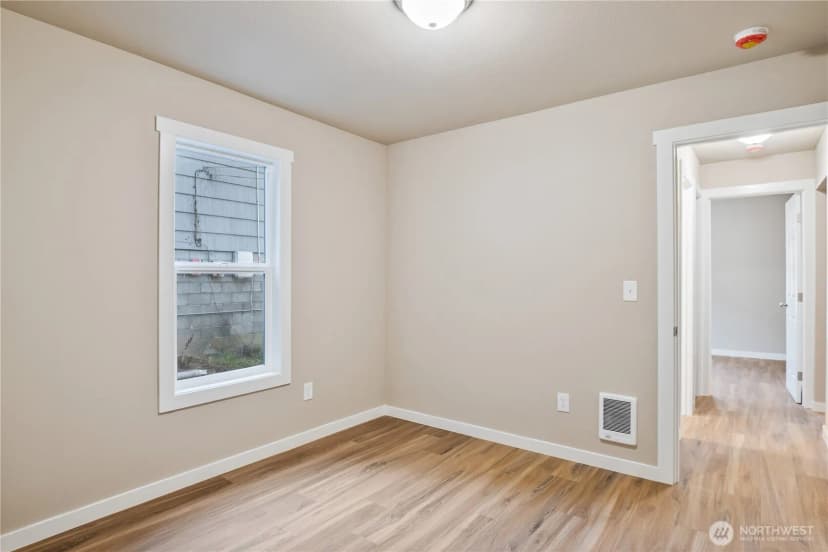 Property photo for 806 N. 4th, Kelso photo 16