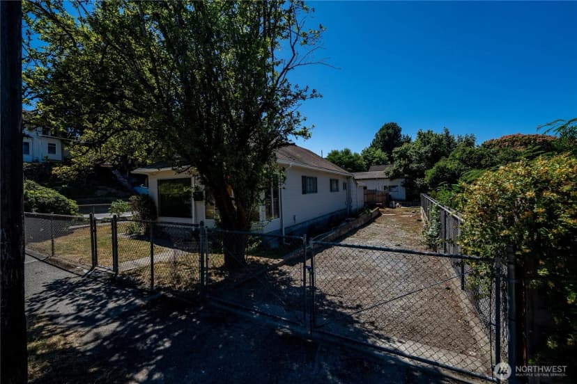 Property photo for 8723 7th Avenue S, Seattle photo 12