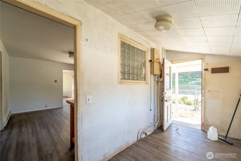 Property photo for 8723 7th Avenue S, Seattle photo 14