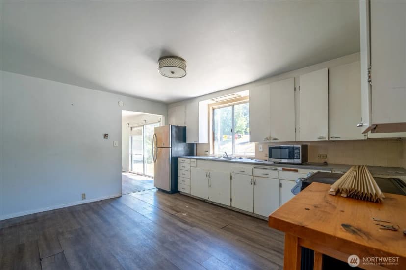 Property photo for 8723 7th Avenue S, Seattle photo 16