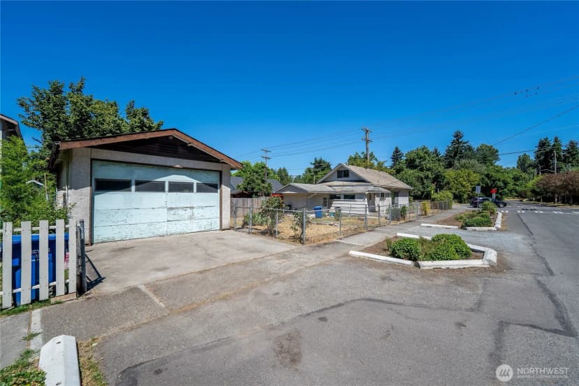 Property photo for 8723 7th Avenue S, Seattle photo 9