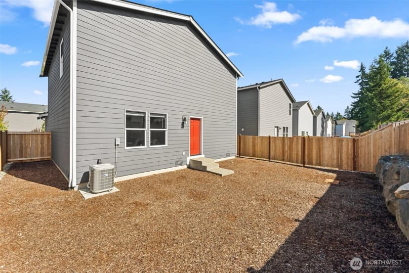 Property photo for 4258 Se Woodford Court, Port Orchard photo 24