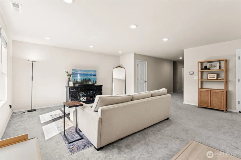 Property photo for 4258 Se Woodford Court, Port Orchard photo 8