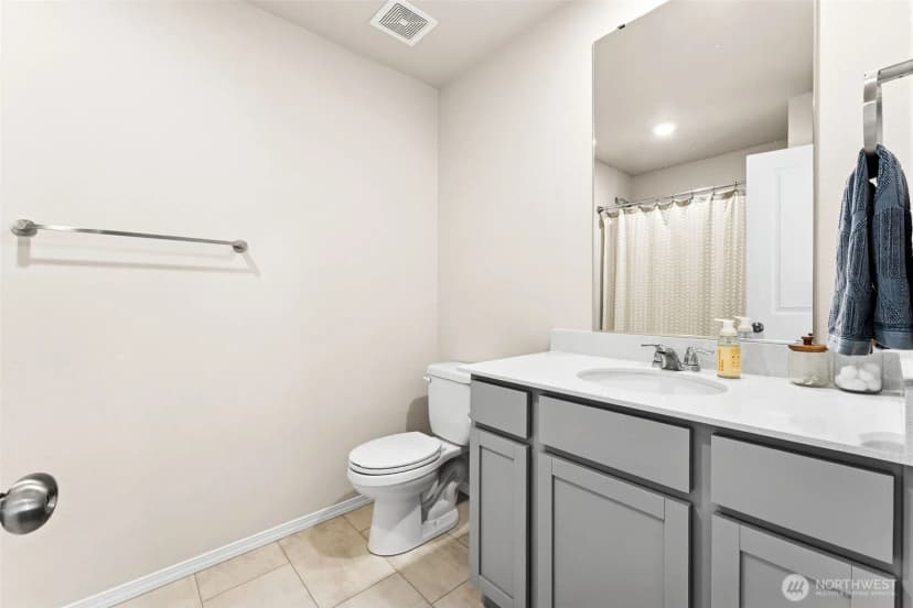 Property photo for 4258 Se Woodford Court, Port Orchard photo 17