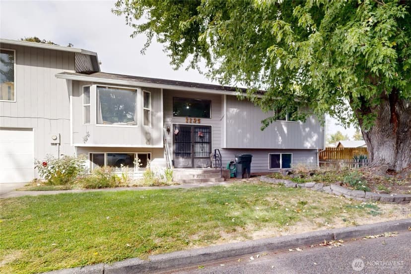 Property photo for 1125 Se Colonial Drive, College Place photo 2