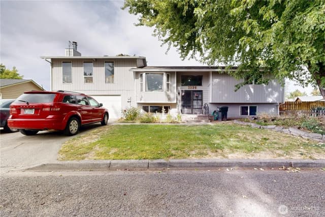 Property photo for 1125 Se Colonial Drive, College Place