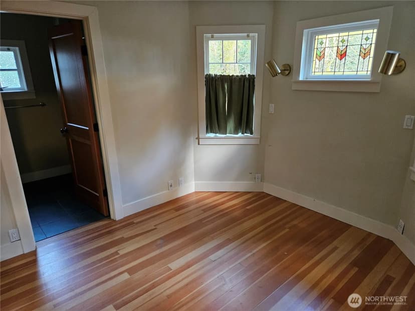 Property photo for 9380 Ferncliff Avenue Ne, Bainbridge Island photo 11