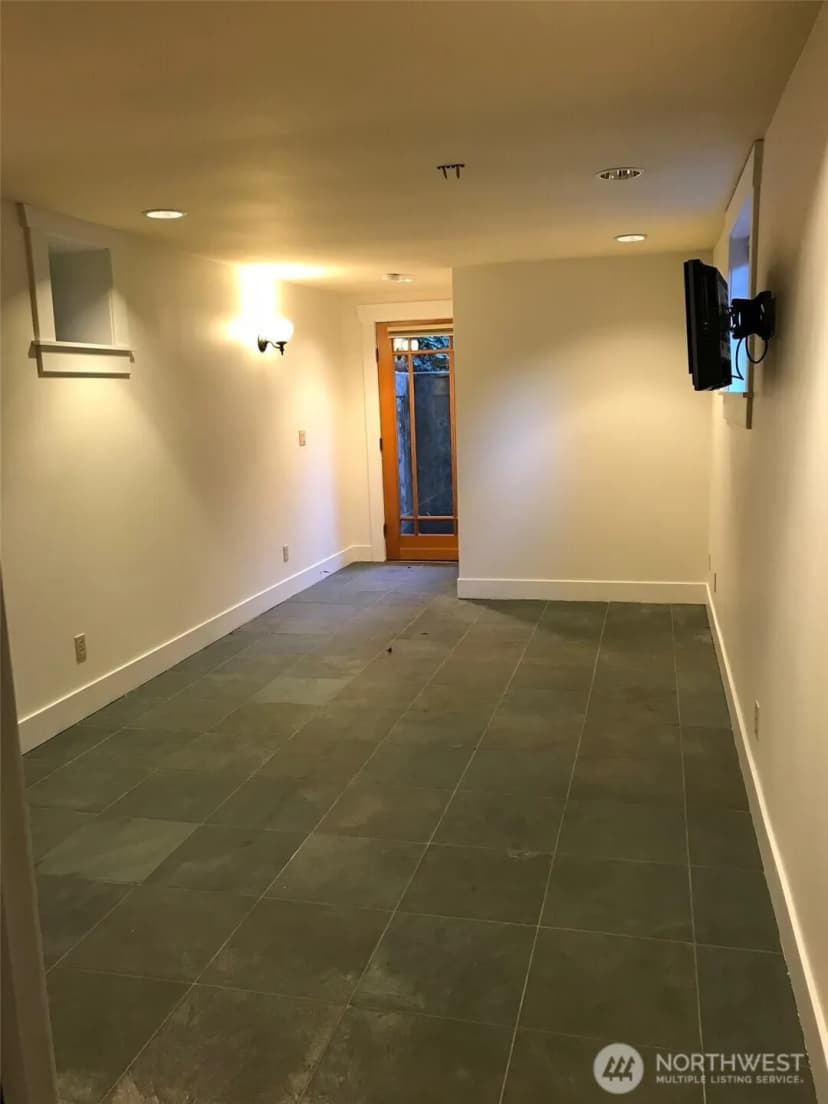 Property photo for 9380 Ferncliff Avenue Ne, Bainbridge Island photo 29