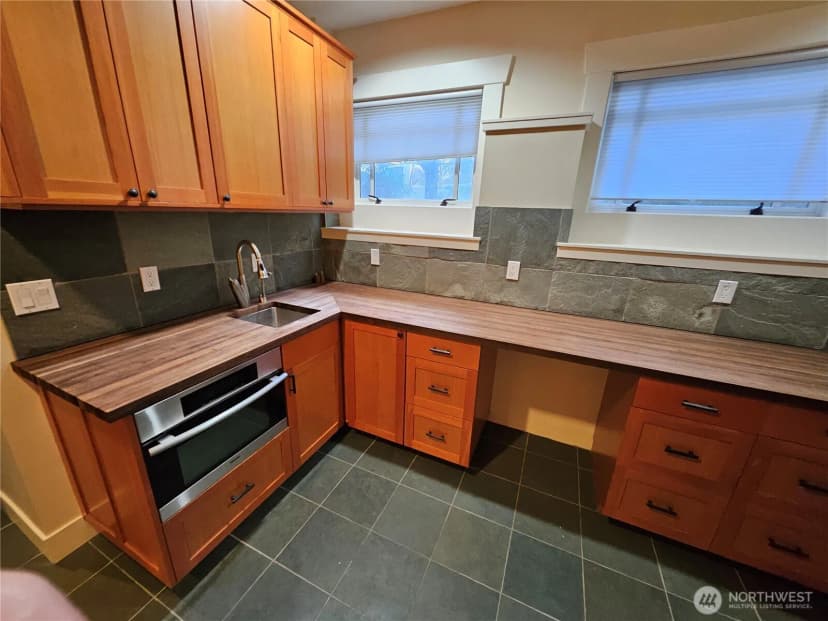 Property photo for 9380 Ferncliff Avenue Ne, Bainbridge Island photo 20