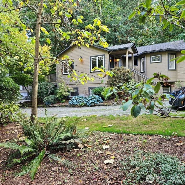 Property photo for 9380 Ferncliff Avenue Ne, Bainbridge Island photo 4