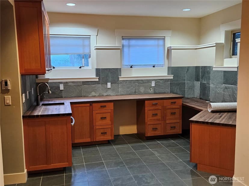 Property photo for 9380 Ferncliff Avenue Ne, Bainbridge Island photo 17