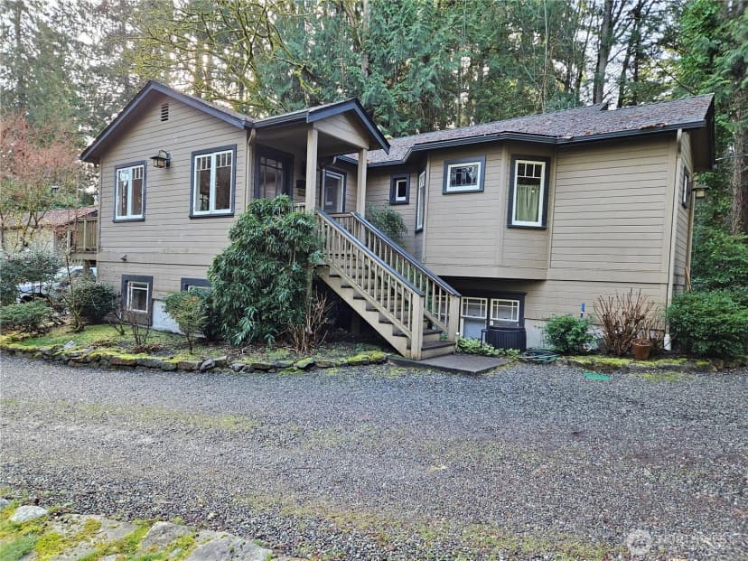 Property photo for 9380 Ferncliff Avenue Ne, Bainbridge Island photo 3