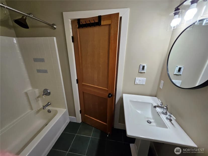 Property photo for 9380 Ferncliff Avenue Ne, Bainbridge Island photo 12