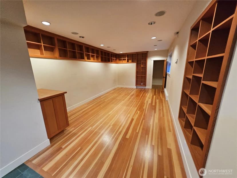 Property photo for 9380 Ferncliff Avenue Ne, Bainbridge Island photo 16