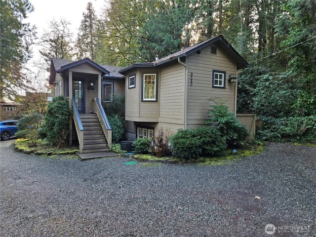 Property photo for 9380 Ferncliff Avenue Ne, Bainbridge Island photo 2