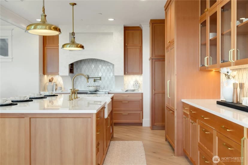 Property photo for 3947 W Barrett Lane, Seattle photo 11