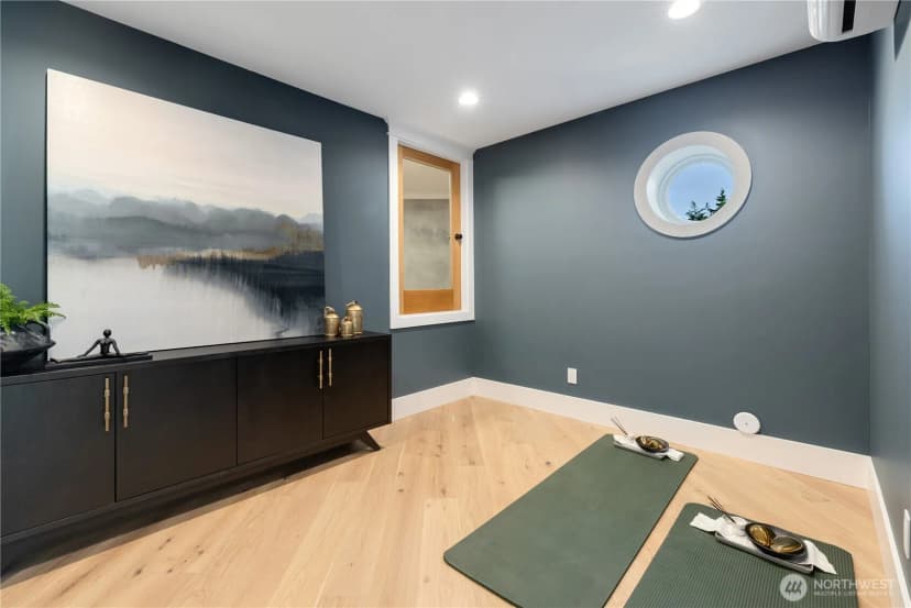 Property photo for 3947 W Barrett Lane, Seattle photo 39