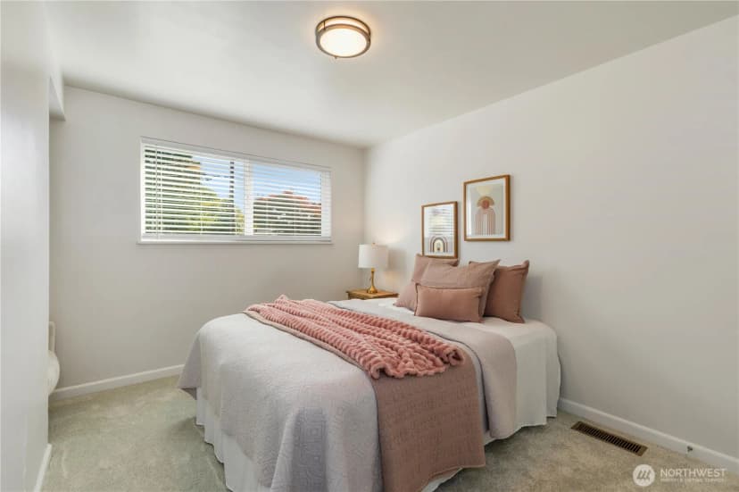 Property photo for 8423 198th Street Sw, Edmonds photo 16
