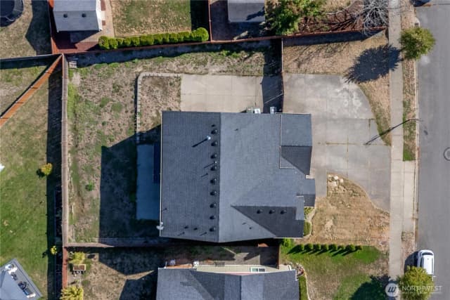 Property photo for 1602 Riddell Avenue Ne, Orting photo 2