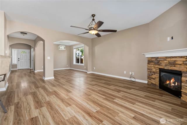 Property photo for 1602 Riddell Avenue Ne, Orting photo 5
