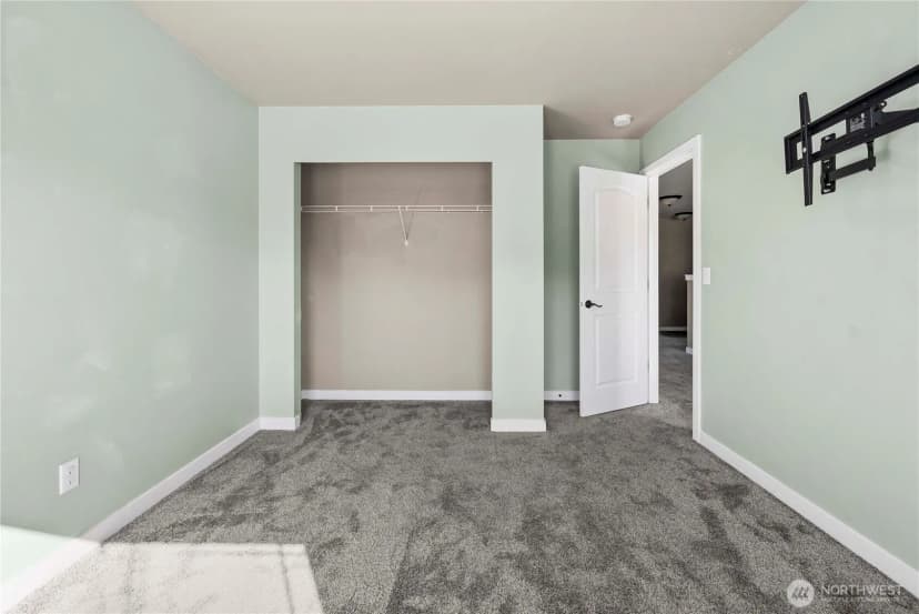 Property photo for 1602 Riddell Avenue Ne, Orting photo 27