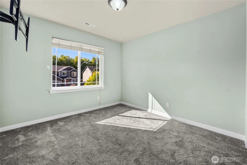 Property photo for 1602 Riddell Avenue Ne, Orting photo 28
