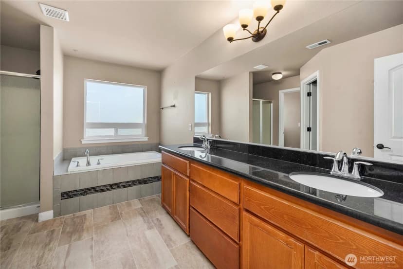 Property photo for 1602 Riddell Avenue Ne, Orting photo 23