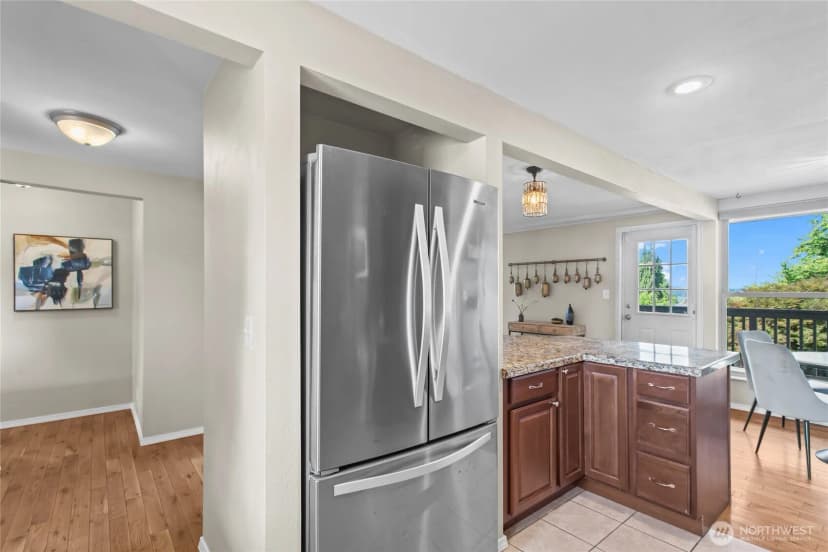 Property photo for 1122 N Skyline Drive, Tacoma photo 12