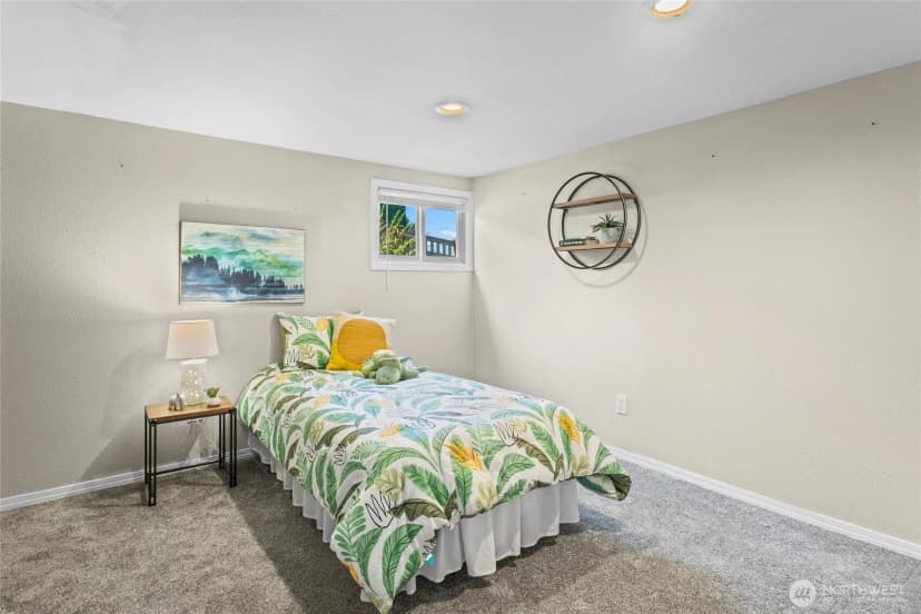 Property photo for 1122 N Skyline Drive, Tacoma photo 17