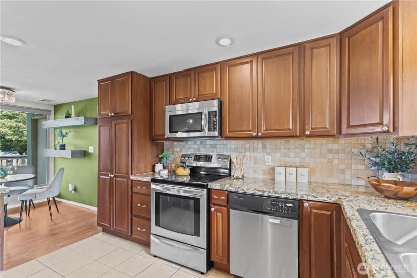 Property photo for 1122 N Skyline Drive, Tacoma photo 10