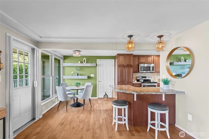 Property photo for 1122 N Skyline Drive, Tacoma photo 7