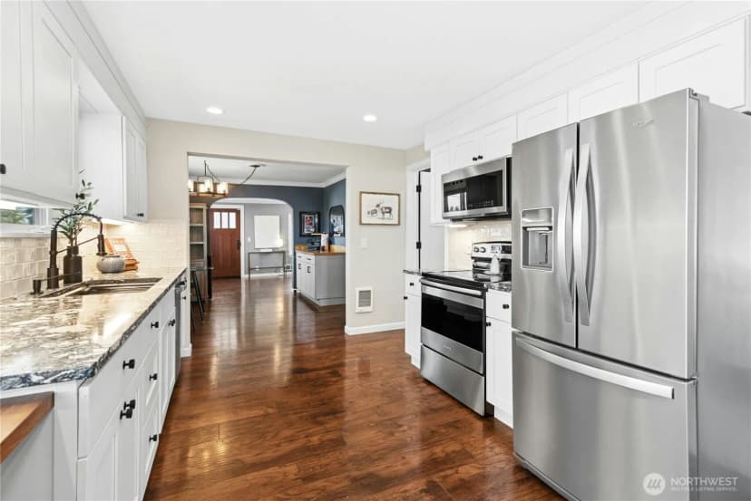 Property photo for 6202 Commercial Avenue, Everett photo 14