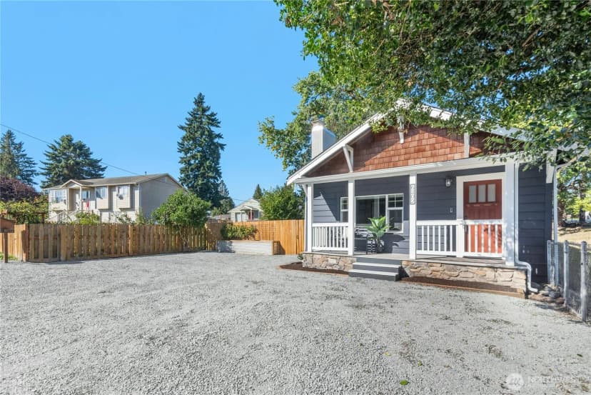 Property photo for 6202 Commercial Avenue, Everett photo 4
