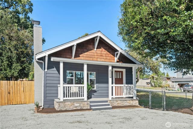 Property photo for 6202 Commercial Avenue, Everett photo 2