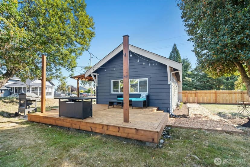 Property photo for 6202 Commercial Avenue, Everett photo 24