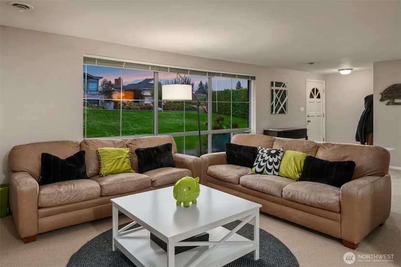 Property photo for 9643 Vineyard Crest, Bellevue photo 3