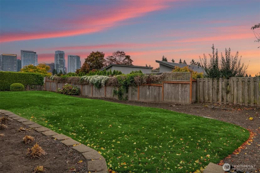 Property photo for 9643 Vineyard Crest, Bellevue photo 14